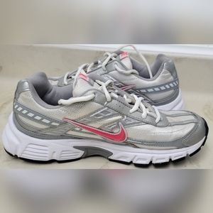 Nike Women's Initiator white